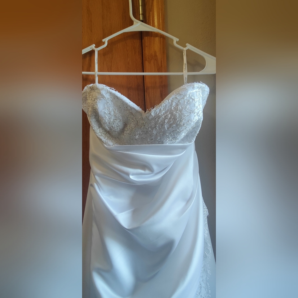 Wedding dress